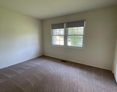 15713 Pointer Ridge Drive - Photo Thumbnail 10