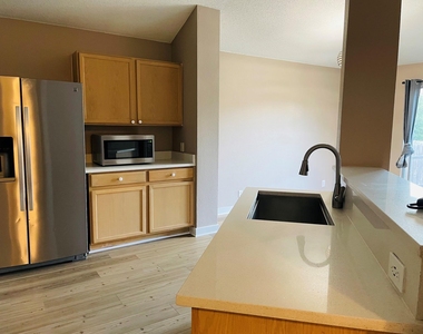 16837 Bailey Jean Dr - Photo Thumbnail 5