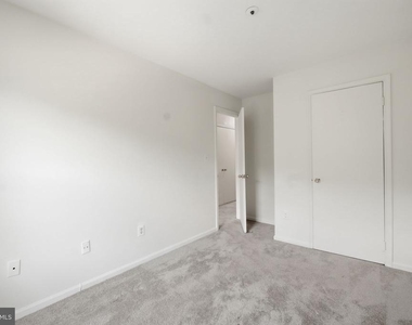 14247 Oxford Drive - Photo Thumbnail 24