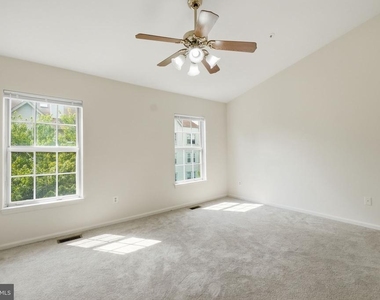 14247 Oxford Drive - Photo Thumbnail 17