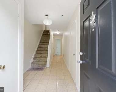 14247 Oxford Drive - Photo Thumbnail 2