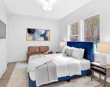1008 Concordia Ave - Photo Thumbnail 4