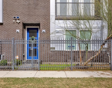 1008 Concordia Ave - Photo Thumbnail 2