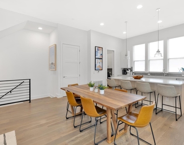1008 Concordia Ave - Photo Thumbnail 9