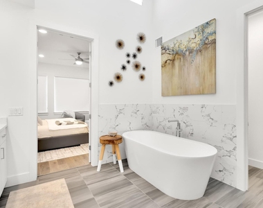 1008 Concordia Ave - Photo Thumbnail 21