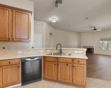 4494 Heritage Well Ln - Photo Thumbnail 18