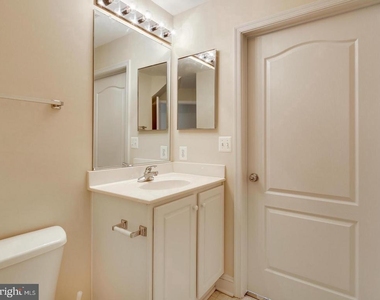 12828 Clarksburg Square Road - Photo Thumbnail 9