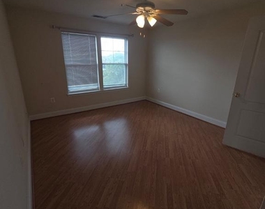 12828 Clarksburg Square Road - Photo Thumbnail 9