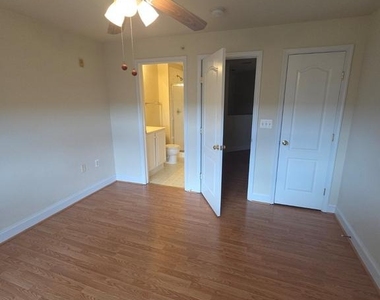 12828 Clarksburg Square Road - Photo Thumbnail 13