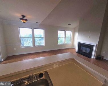 12828 Clarksburg Square Road - Photo Thumbnail 23