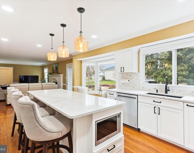 15237 Jones Lane - Photo Thumbnail 16