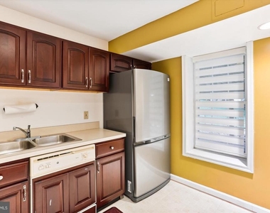 15237 Jones Lane - Photo Thumbnail 7