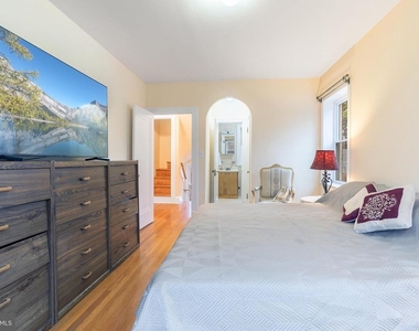 4604 Nottingham Drive - Photo Thumbnail 14