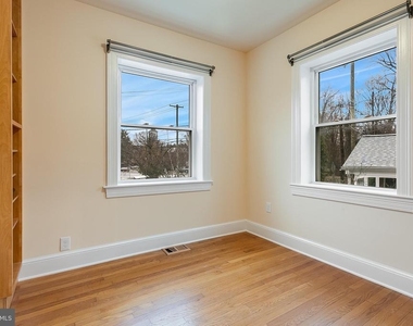 4604 Nottingham Drive - Photo Thumbnail 8