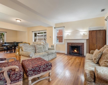4604 Nottingham Drive - Photo Thumbnail 4