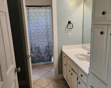 305 Forest Dr - Photo Thumbnail 7