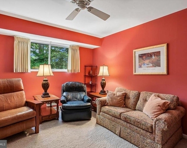 10513 Weymouth Street - Photo Thumbnail 15