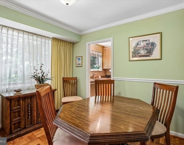 10513 Weymouth Street - Photo Thumbnail 6
