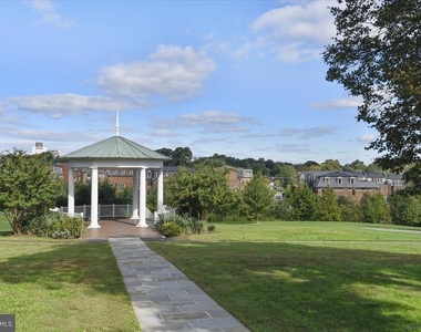 10513 Weymouth Street - Photo Thumbnail 36