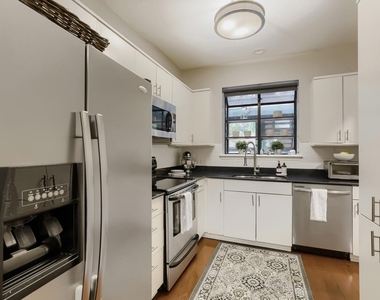 1741 Spyglass Dr - Photo Thumbnail 6