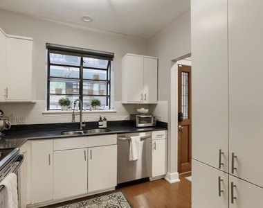 1741 Spyglass Dr - Photo Thumbnail 8