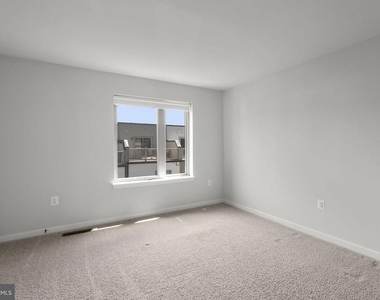 820 Thompson Crescent - Photo Thumbnail 27