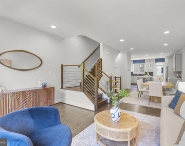 820 Thompson Crescent - Photo Thumbnail 16