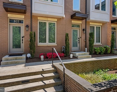 820 Thompson Crescent - Photo Thumbnail 2