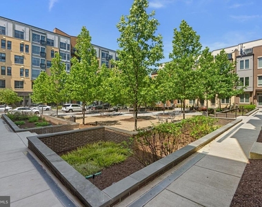 820 Thompson Crescent - Photo Thumbnail 38