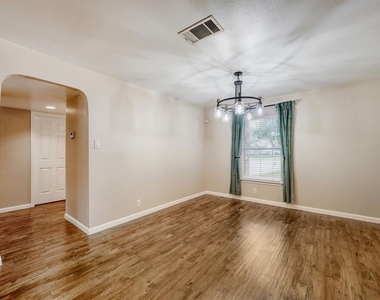 928 Justeford Dr - Photo Thumbnail 6