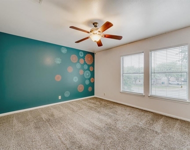928 Justeford Dr - Photo Thumbnail 21