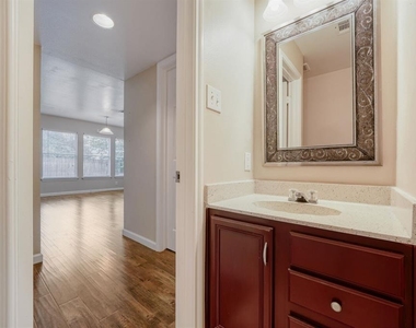 928 Justeford Dr - Photo Thumbnail 12