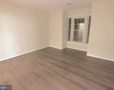 13103 Briarcliff Terrace - Photo Thumbnail 12