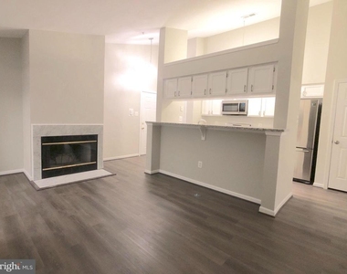 13103 Briarcliff Terrace - Photo Thumbnail 3