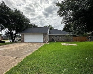 1400 Prairie Dr - Photo Thumbnail 2