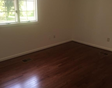 9917 Betteker Lane - Photo Thumbnail 27