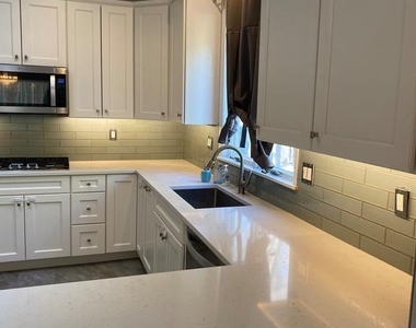9917 Betteker Lane - Photo Thumbnail 14