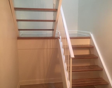 9917 Betteker Lane - Photo Thumbnail 7