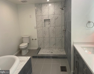 9917 Betteker Lane - Photo Thumbnail 25
