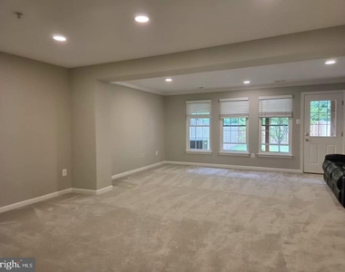 4613 Ripley Manor Terrace - Photo Thumbnail 32