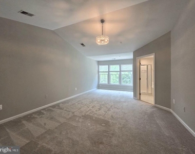 4613 Ripley Manor Terrace - Photo Thumbnail 16