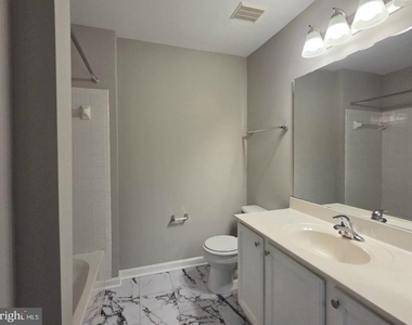 4613 Ripley Manor Terrace - Photo Thumbnail 22