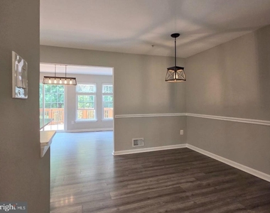 4613 Ripley Manor Terrace - Photo Thumbnail 5