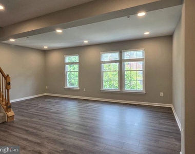 4613 Ripley Manor Terrace - Photo Thumbnail 4