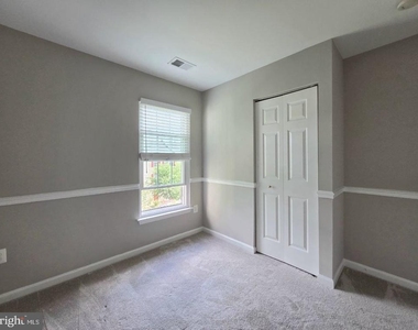 4613 Ripley Manor Terrace - Photo Thumbnail 28