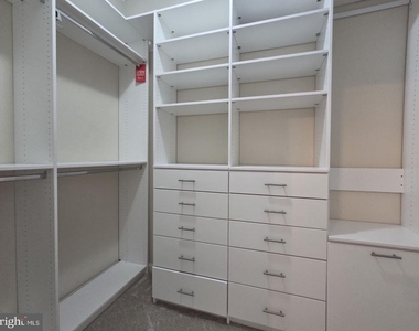 4613 Ripley Manor Terrace - Photo Thumbnail 19