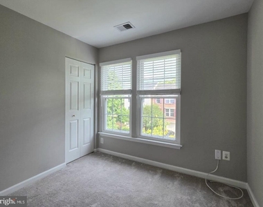 4613 Ripley Manor Terrace - Photo Thumbnail 25