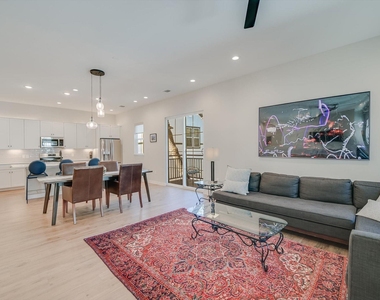 3809 Valley View Rd - Photo Thumbnail 4
