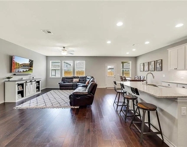 112 Magna Ln - Photo Thumbnail 1