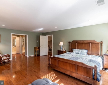 10117 Meyer Point Terrace - Photo Thumbnail 17